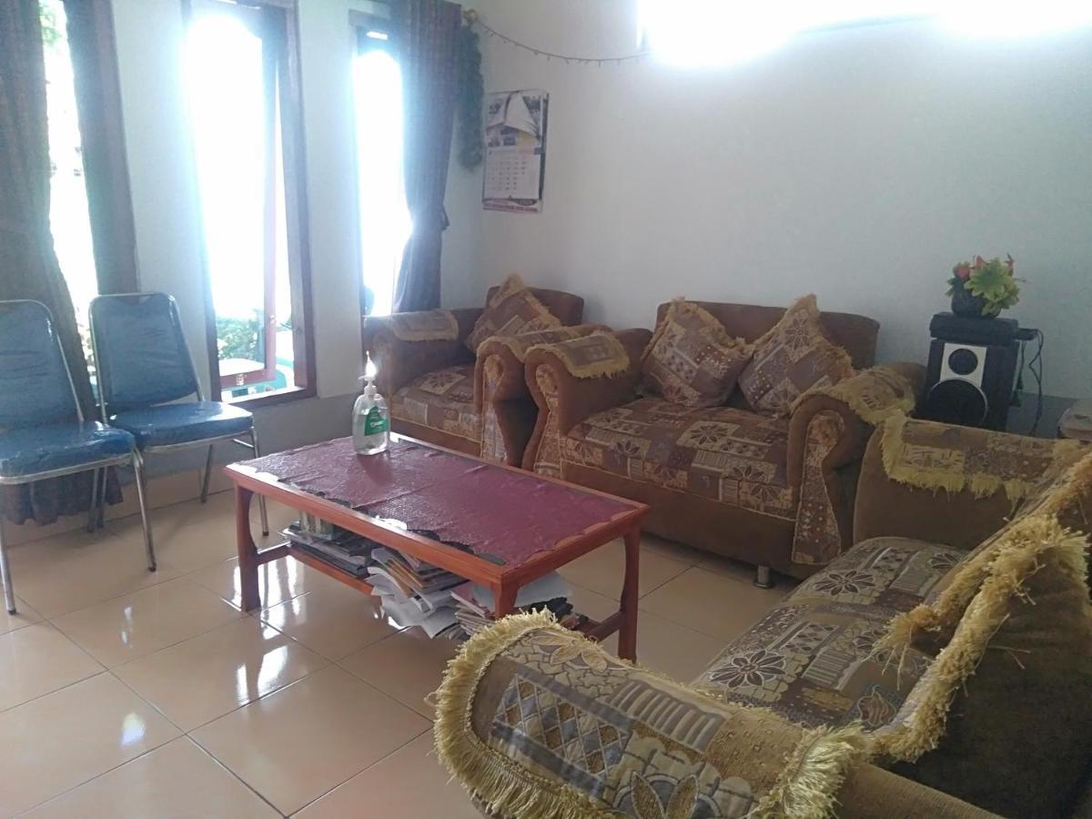 Arnolds Familly Homestay Bajawa المظهر الخارجي الصورة